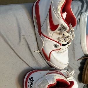 Nike shoes size 9.5.